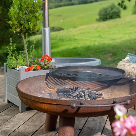 Tilbury Shepherd Huts With Hot Tubs Plus Holiday Cottages West Bagborough ภายนอก รูปภาพ
