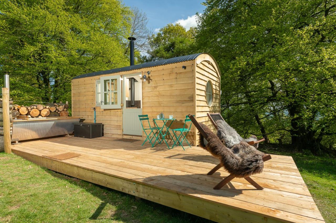 Tilbury Shepherd Huts With Hot Tubs Plus Holiday Cottages West Bagborough ภายนอก รูปภาพ