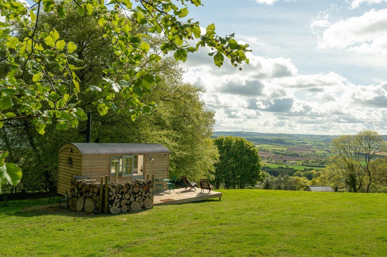 Tilbury Shepherd Huts With Hot Tubs Plus Holiday Cottages West Bagborough ภายนอก รูปภาพ