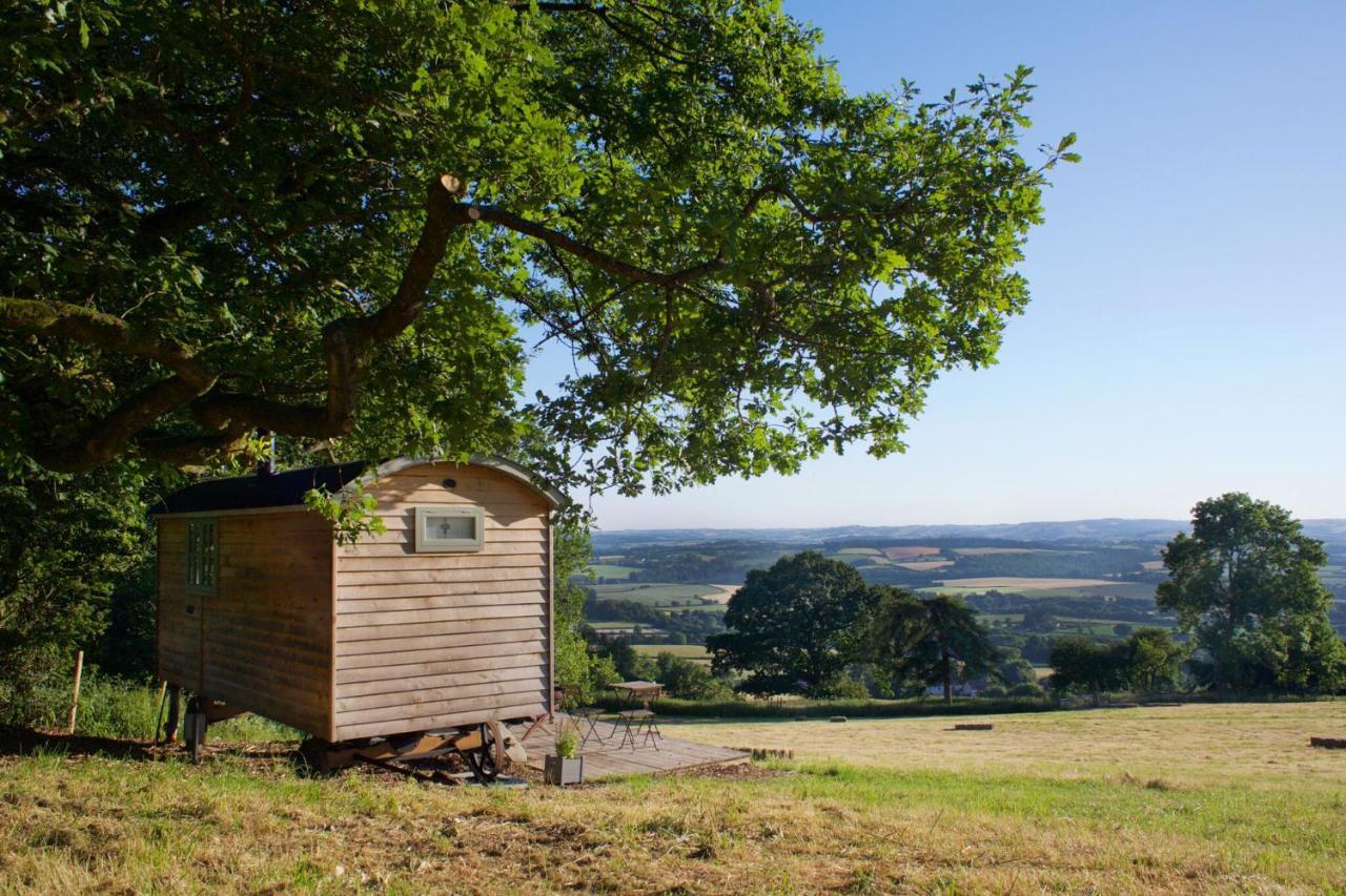 Tilbury Shepherd Huts With Hot Tubs Plus Holiday Cottages West Bagborough ภายนอก รูปภาพ