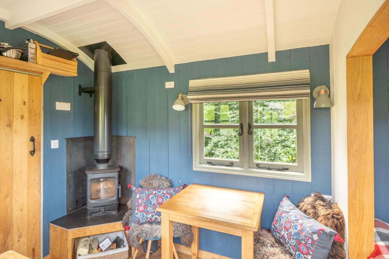 Tilbury Shepherd Huts With Hot Tubs Plus Holiday Cottages West Bagborough ภายนอก รูปภาพ