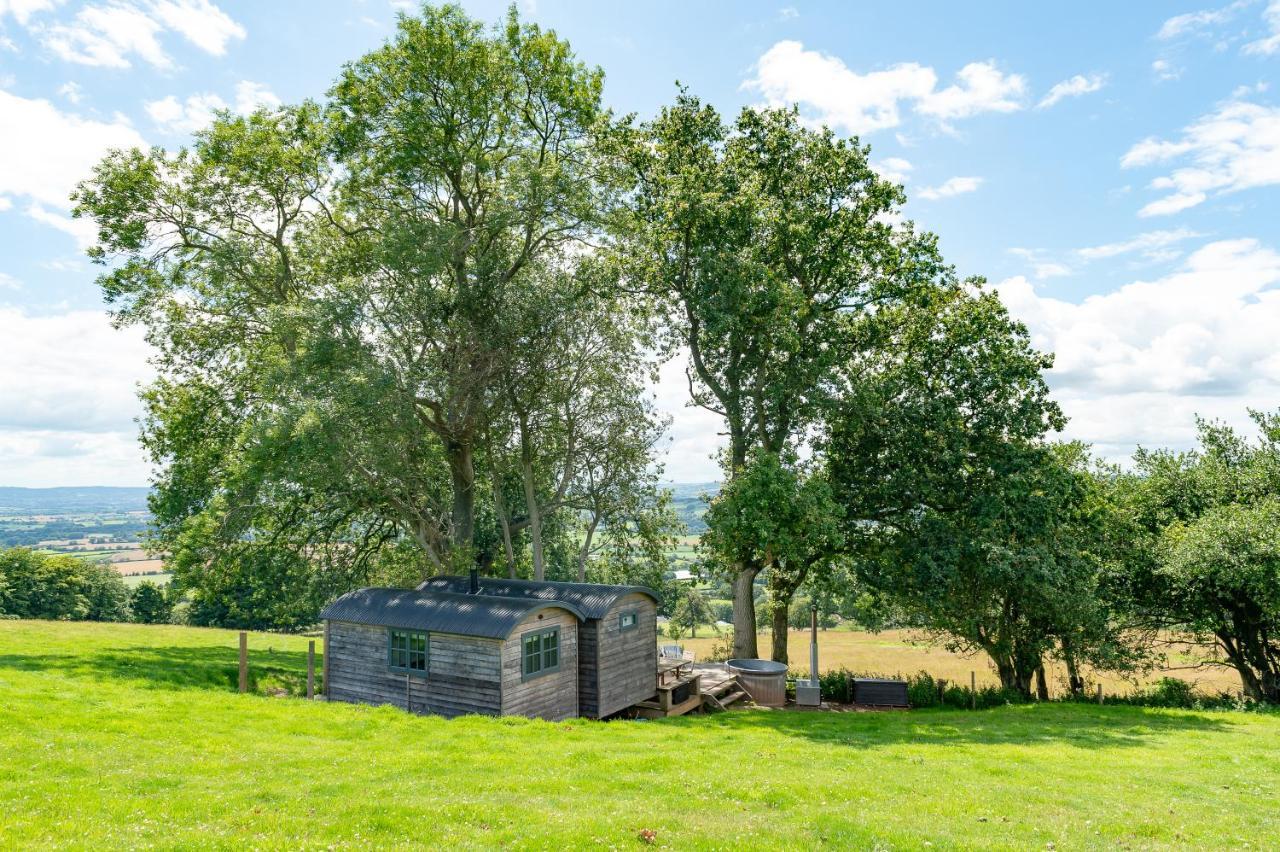 Tilbury Shepherd Huts With Hot Tubs Plus Holiday Cottages West Bagborough ภายนอก รูปภาพ