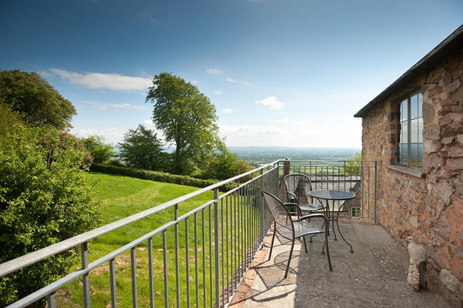 Tilbury Shepherd Huts With Hot Tubs Plus Holiday Cottages West Bagborough ภายนอก รูปภาพ