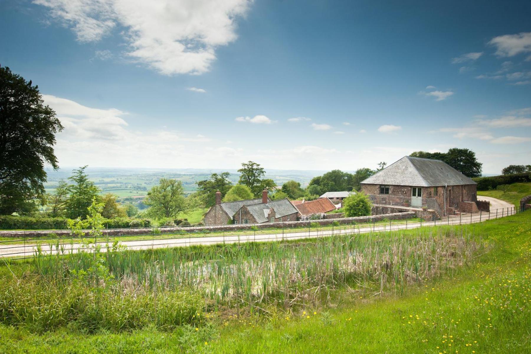 Tilbury Shepherd Huts With Hot Tubs Plus Holiday Cottages West Bagborough ภายนอก รูปภาพ